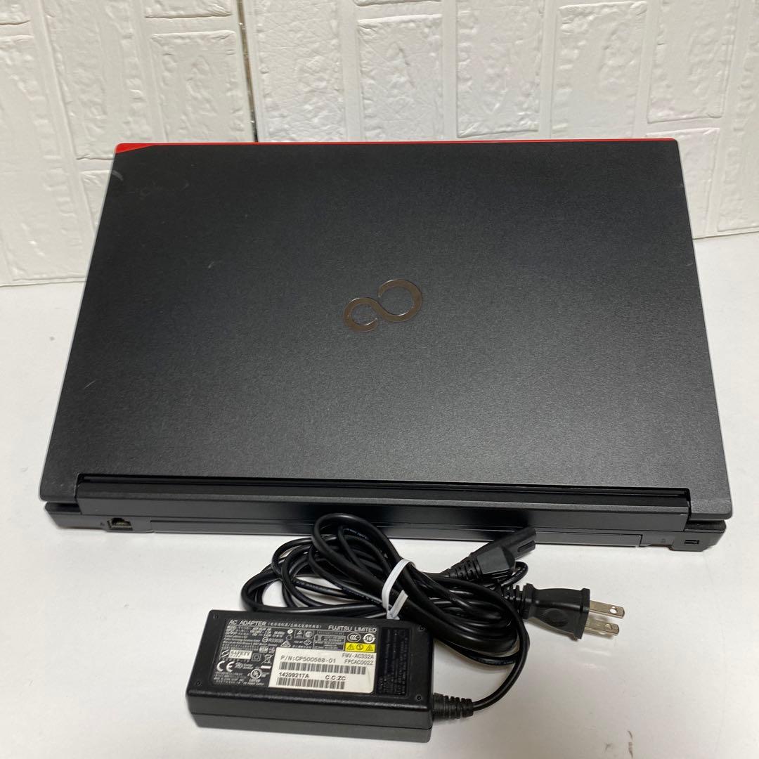 Windows11 オフィス2024年　Bluetooth有り　富士通ノートPC