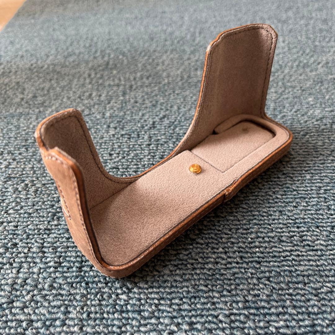 ULYSSES ユリシーズ　レザーカメラボディスーツ　ケース　fujifilm