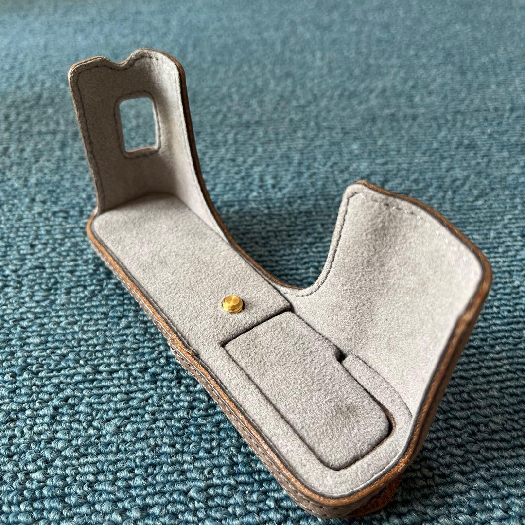 ULYSSES ユリシーズ　レザーカメラボディスーツ　ケース　fujifilm