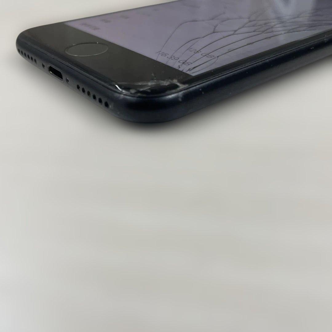 Apple iPhone SE（第２世代）128GB