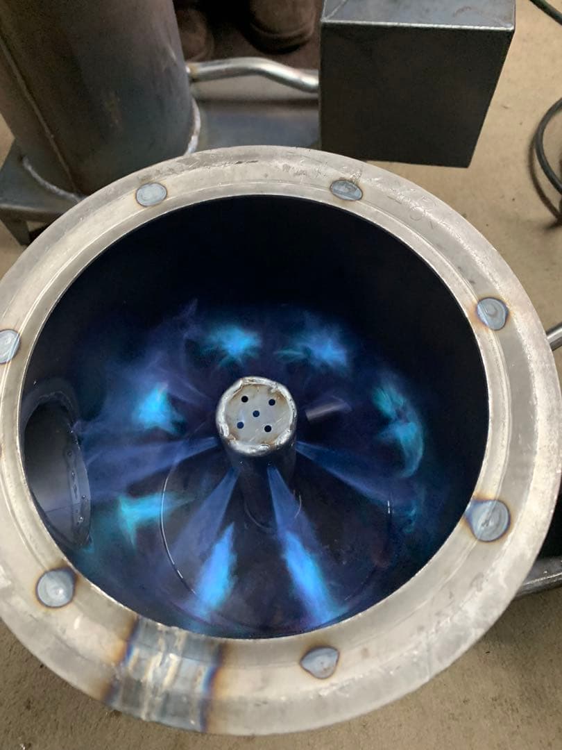 廃油ストーブ 煙突アダプタ付き　耐熱塗装　80mm、100mm煙突使えます。