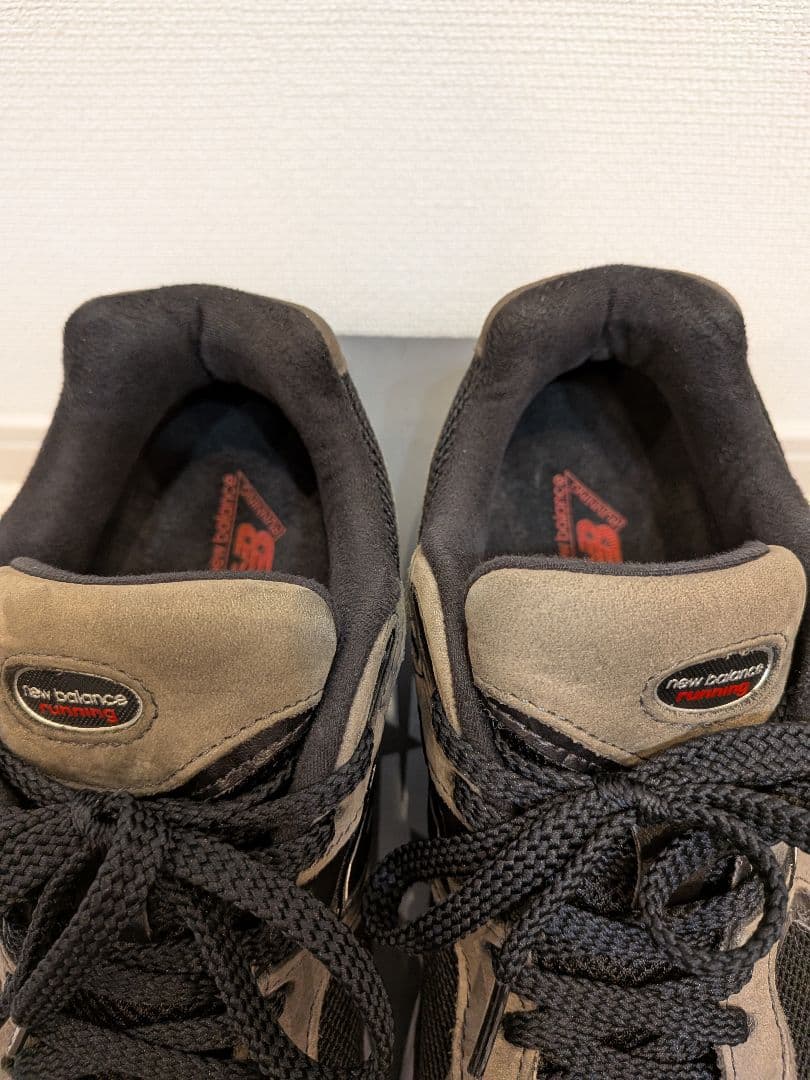 New Balance 2002RB グレー/ブラック