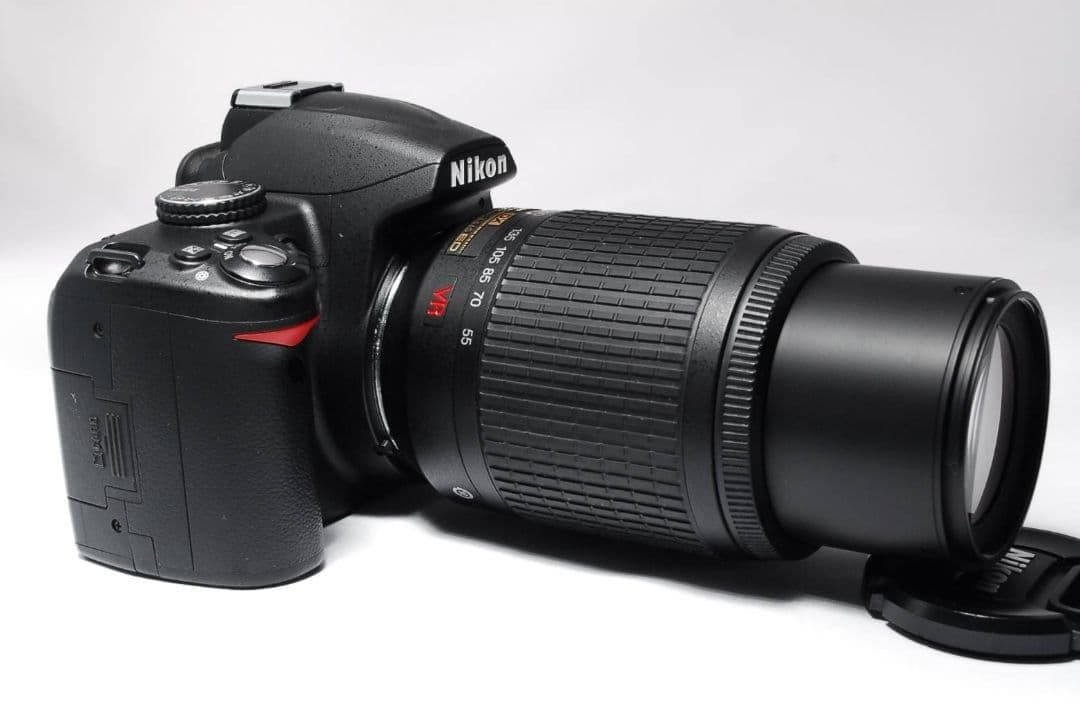 ♥一眼デビュー応援♥Nikon D3000♥ AF-S標準＆望遠セット Wレンズ