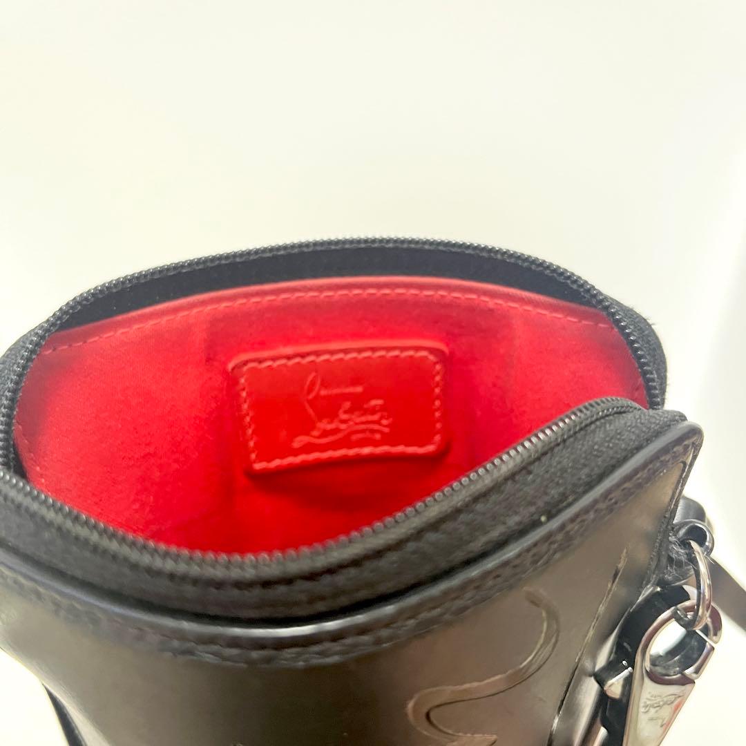 クリスチャン ルブタン ショルダーバッグ ブラック