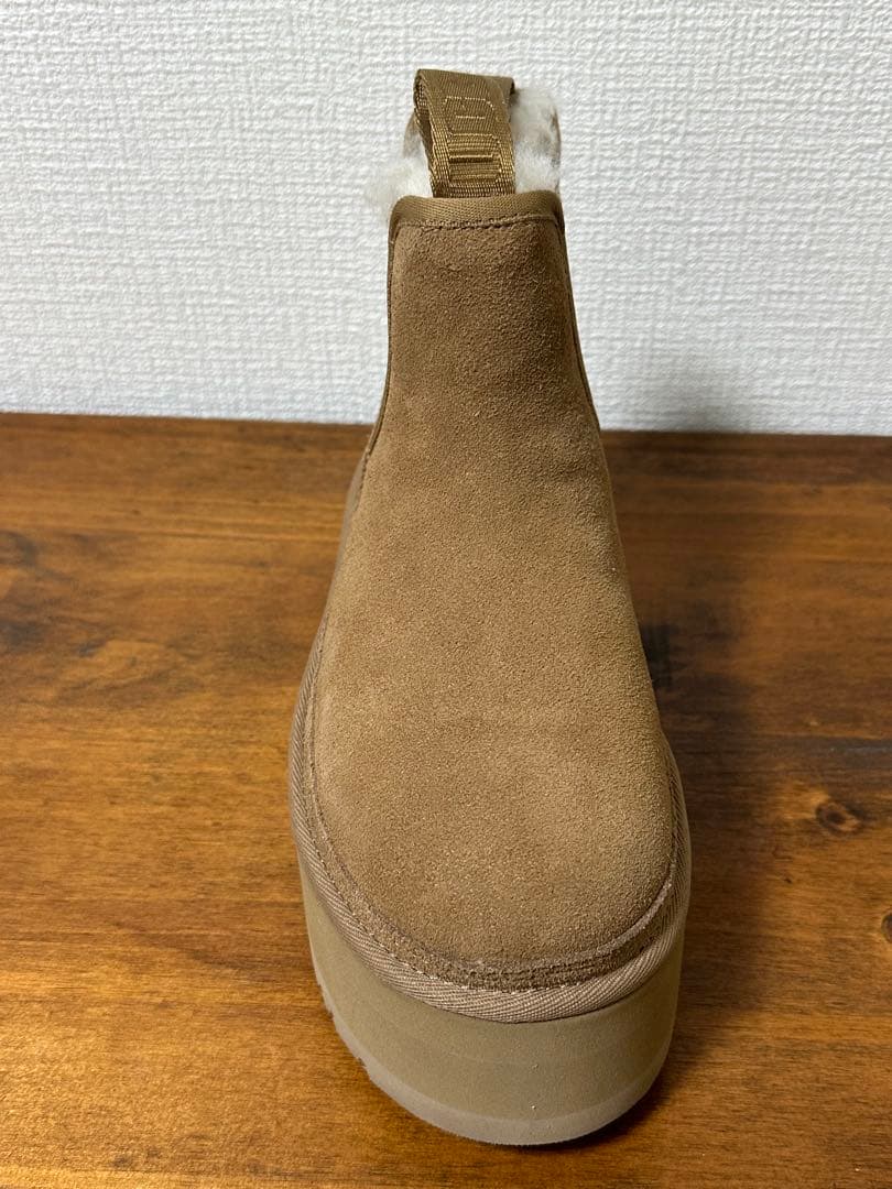 アグ　厚底ムーミンブーツ　ニューメル　プラットフォーム　チェルシー