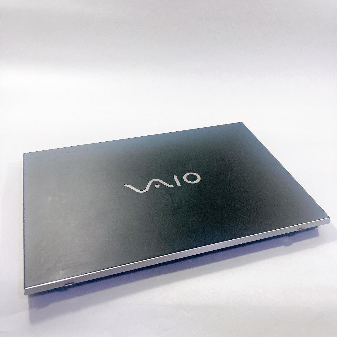 w68✨薄型/第8世代 /i5 /Office付/爆速SSD/8GB✨ノートPC