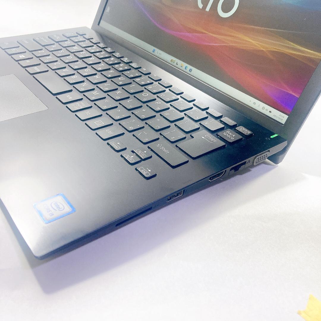 w68✨薄型/第8世代 /i5 /Office付/爆速SSD/8GB✨ノートPC