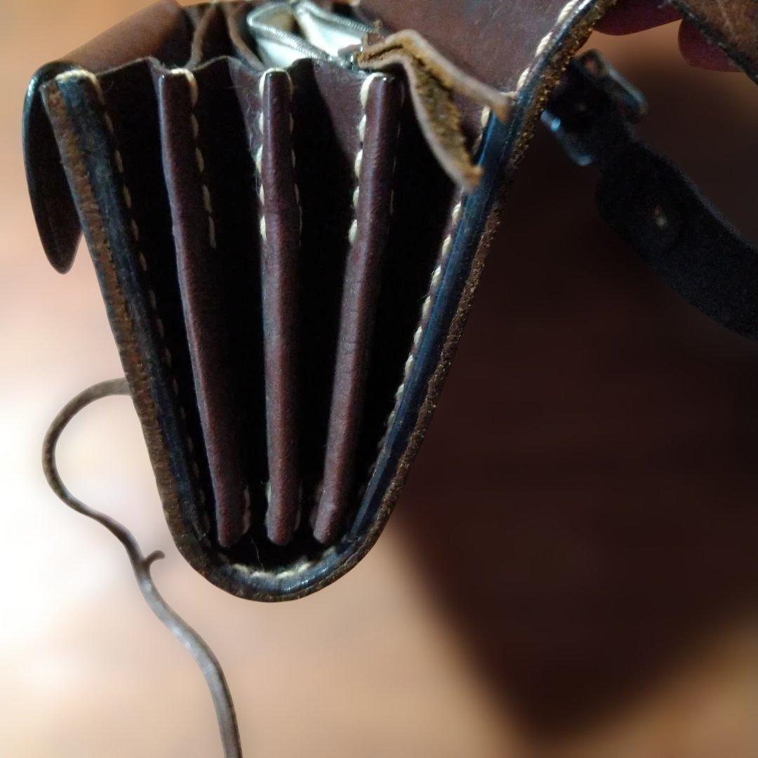 ラッキージョン　ブラウンレザー スターコンチョ付きウォレットショルダー