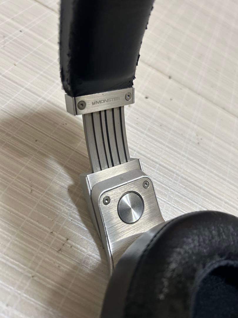 beats by dr. dre 有線ヘッドホン シルバー 廃盤モデル