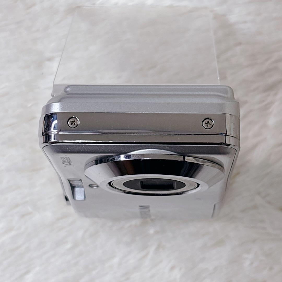 ✨美品✨FUJIFILM FinePix AV200 シルバー 単三電池式