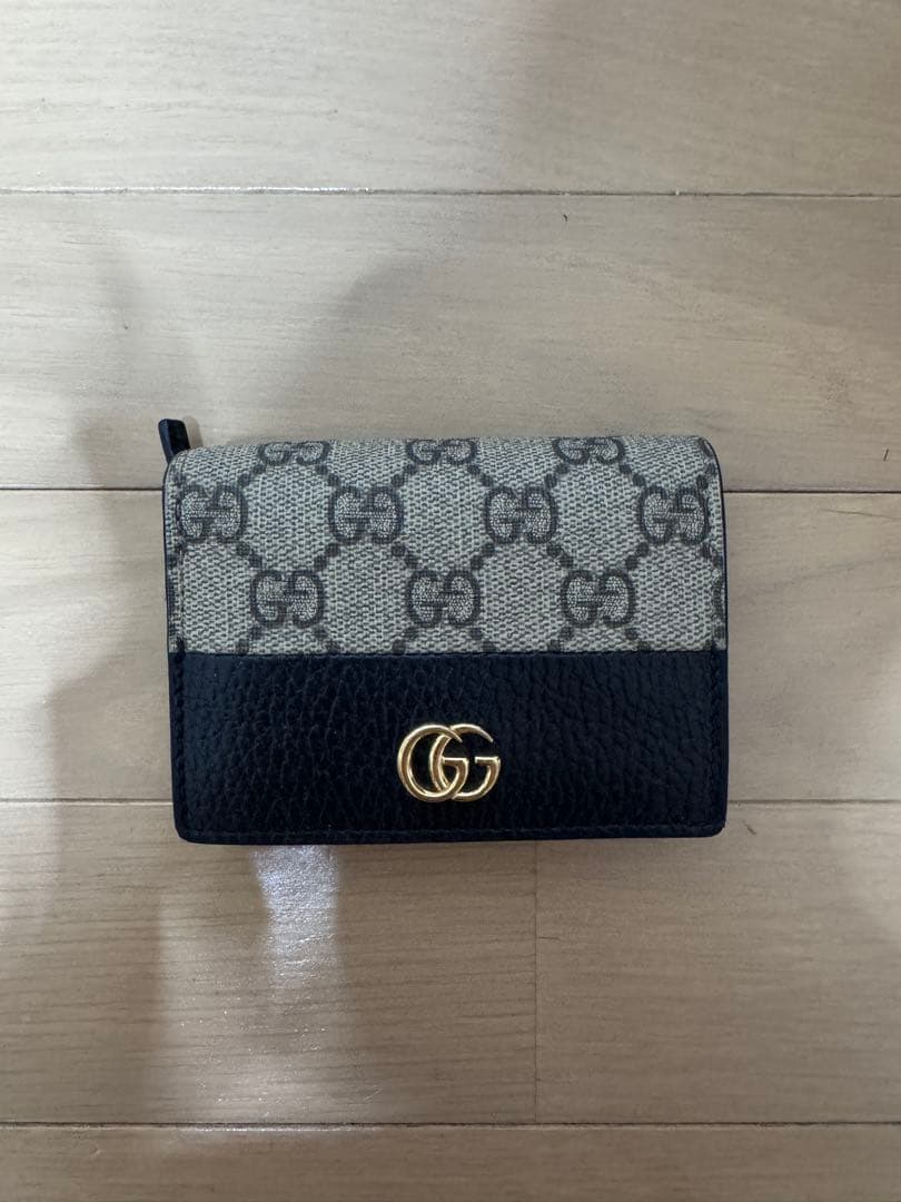 GUCCI 二つ折り財布