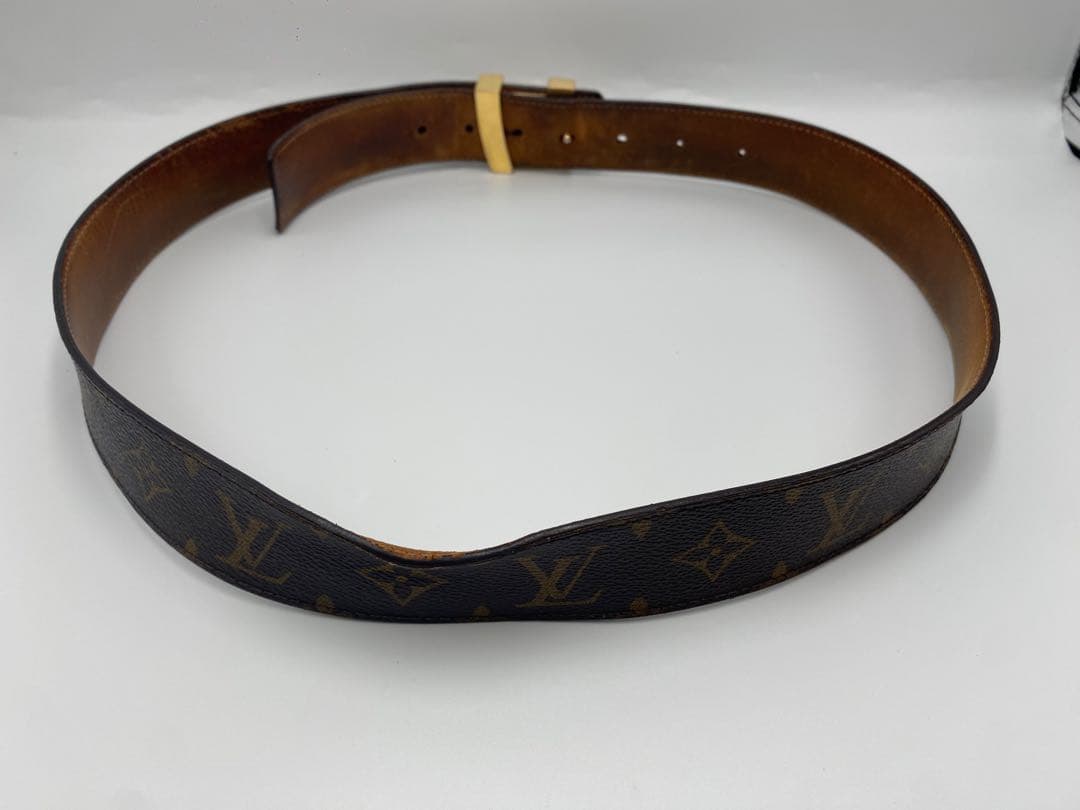 ルイ・ヴィトン ベルト モノグラム サンチュール LVイニシャル M9608