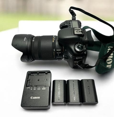 Cannon　EOS 7D SIGMA シグマ 18-250mmバッテリー充電器