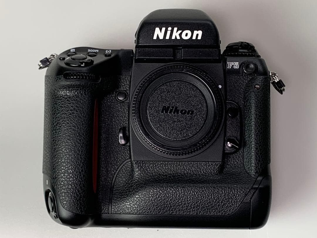 Nikon F5, f2.8 28mm-70mm, 80mm-200mm セット