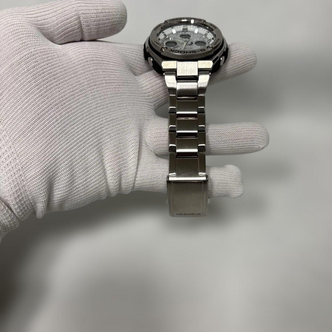 i*u様 メンズ腕時計　　　　　　　　　　　　G-SHOCK (電波ソーラー)