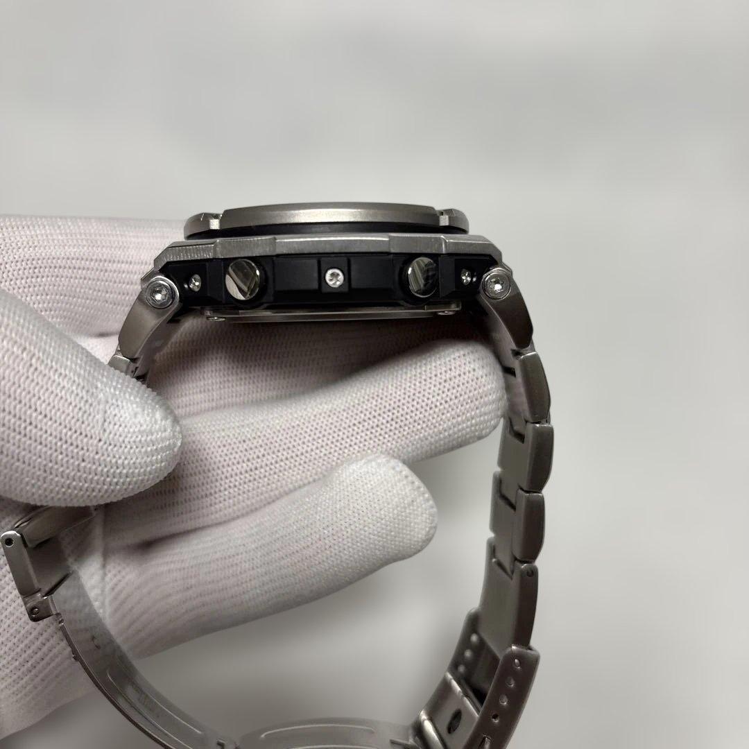 i*u様 メンズ腕時計　　　　　　　　　　　　G-SHOCK (電波ソーラー)