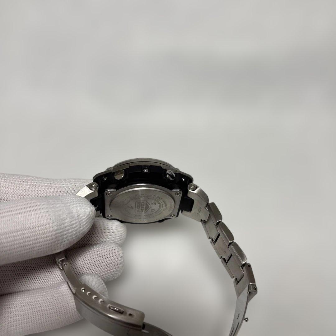 i*u様 メンズ腕時計　　　　　　　　　　　　G-SHOCK (電波ソーラー)