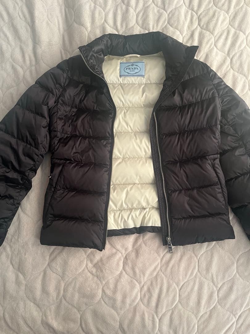 A*N様 プラダ　ブラック ダウンジャケット