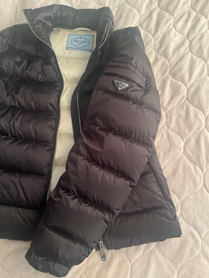 A*N様 プラダ　ブラック ダウンジャケット