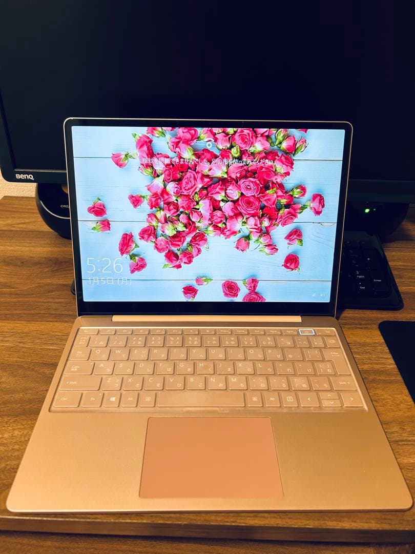 Surface Laptop goサンドストーン メモリ8GB