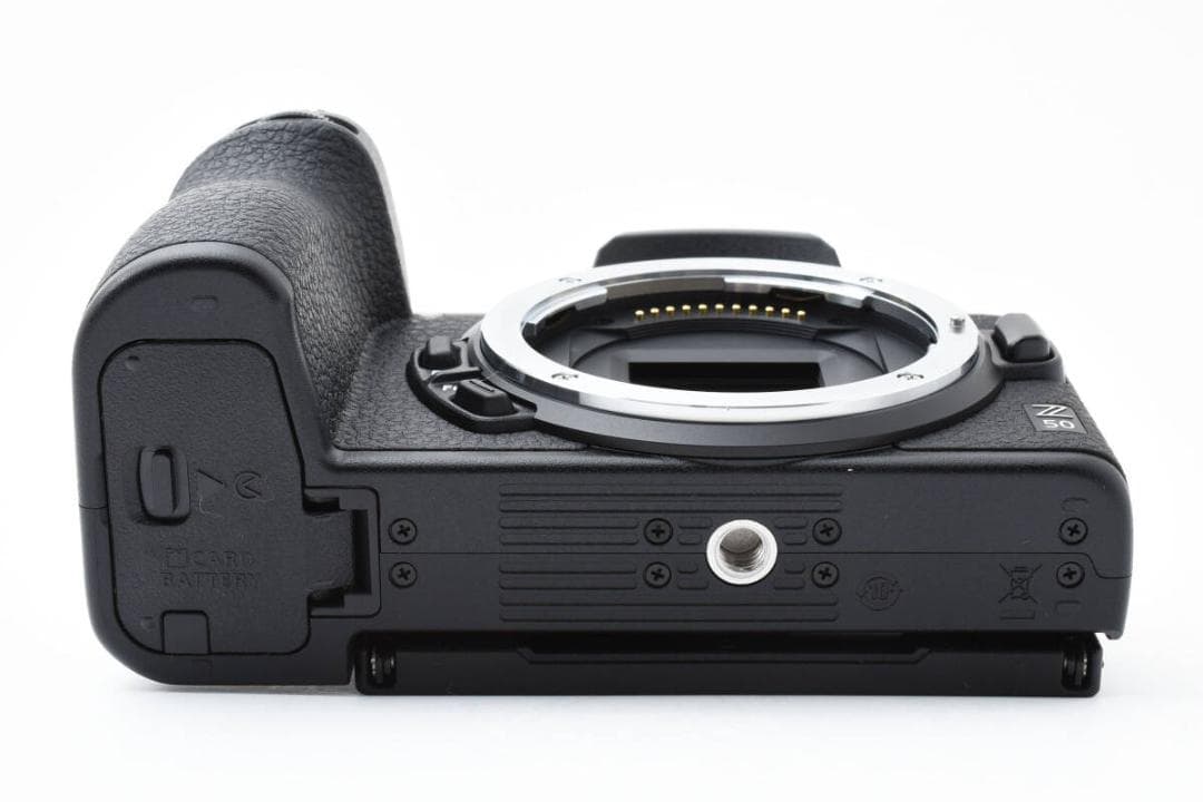 超美品 Nikon Z 50 20.9MP ミラーレス デジタルカメラボディ