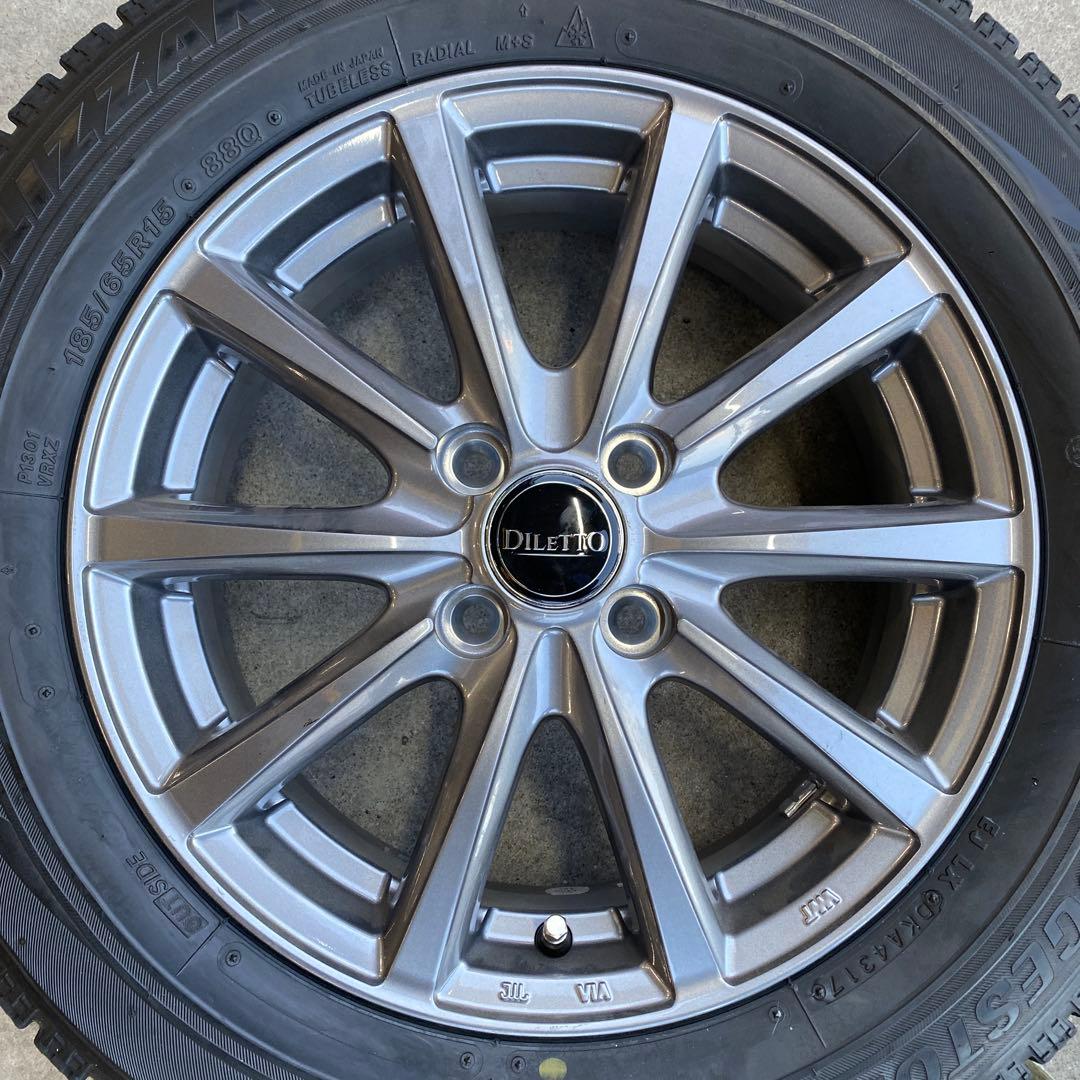 中古溝ありブリヂストンスタッドレスセット185/65R15アクア、ノート