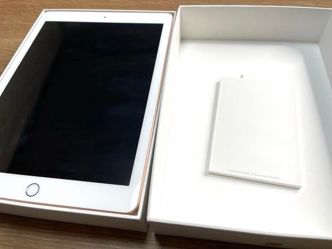 【訳あり】iPadゴールド 2018年 第6世代 MRJN2J/A
