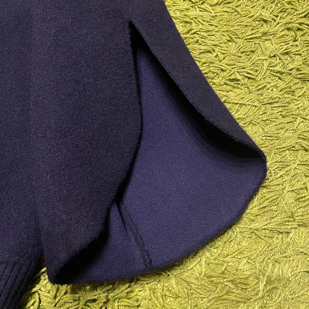 Heveへイヴ　カシミヤブレンドチューリップ袖セーター紺