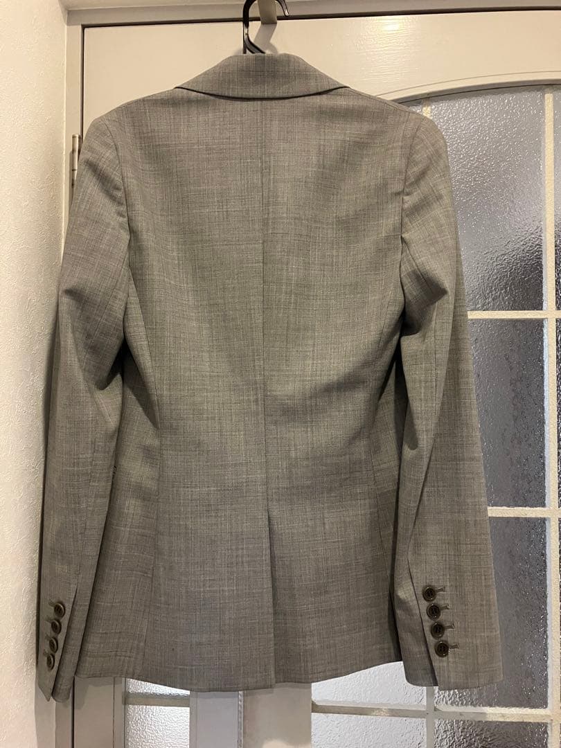 Theory セオリー　日本製。サイズ0（S- M）グレー　パンツスーツ　未使用