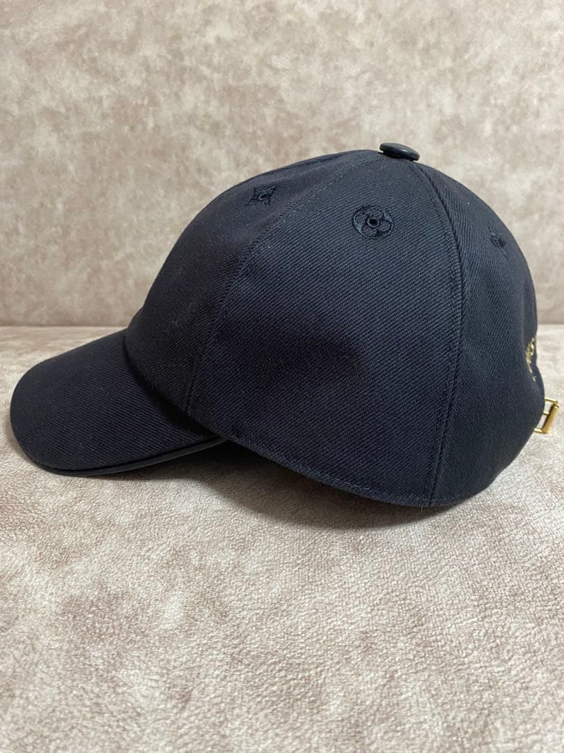 LOUIS VUITTON ブラックキャップ