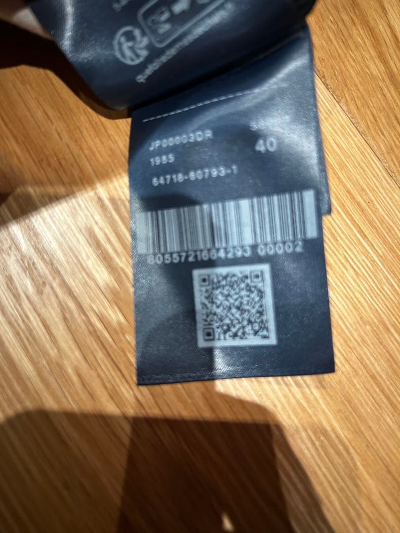 美品　ヘルノHERNO リゾートダウンポンチョ