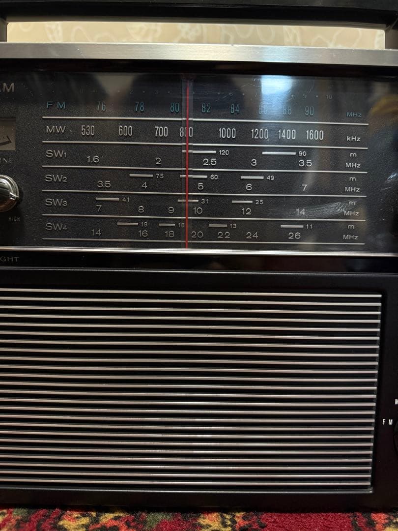 SONY TFM-2000F ポータブルラジオ