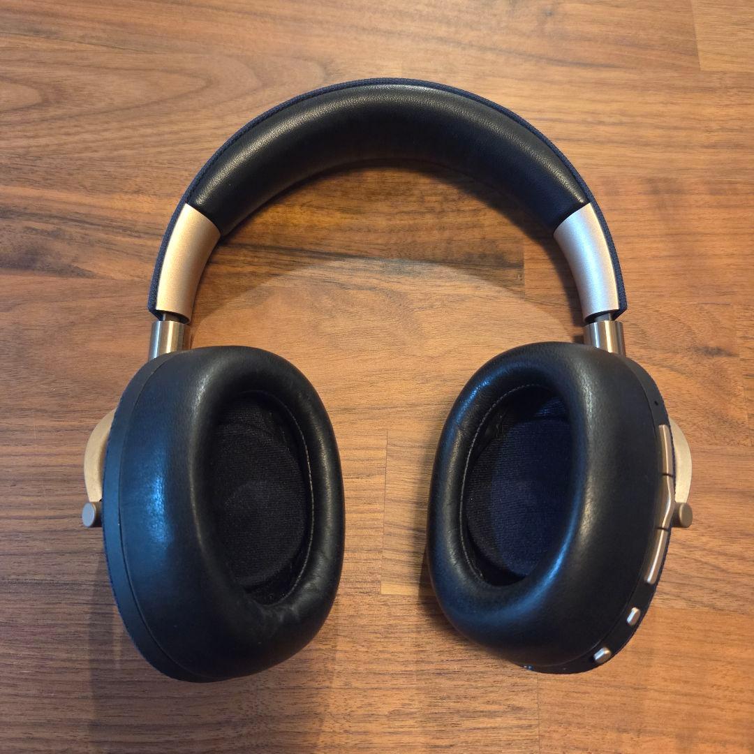 Bowers & Wilkins PX ワイヤレスヘッドホン