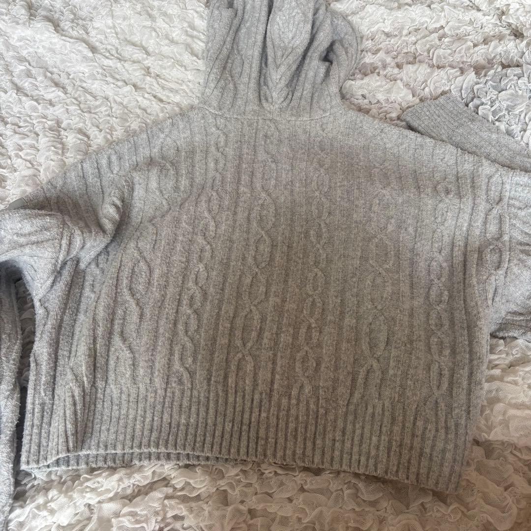 aloアロ ケーブルニットフーディ