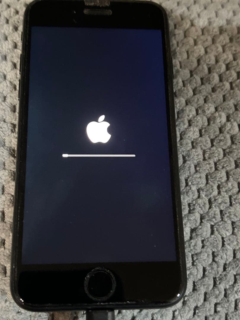 な*ん様 iPhone SE（第3世代）64GB ブラック バッテリー89%