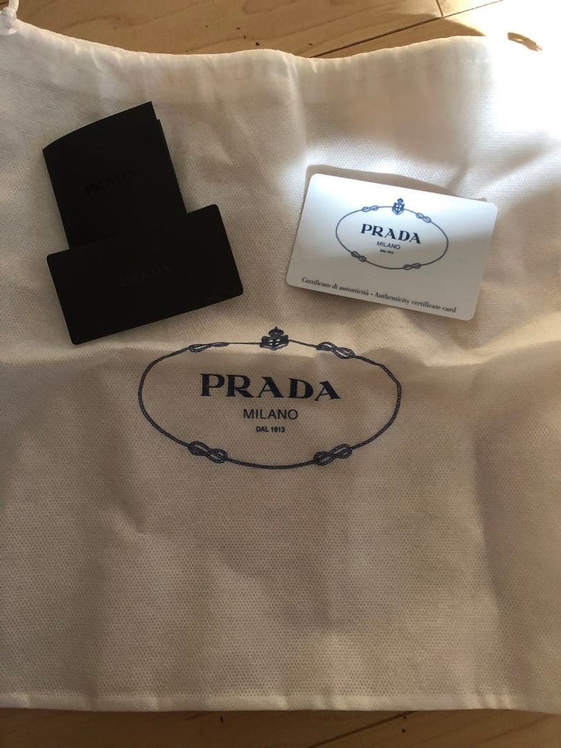 PRADA ボディバッグ ブラック