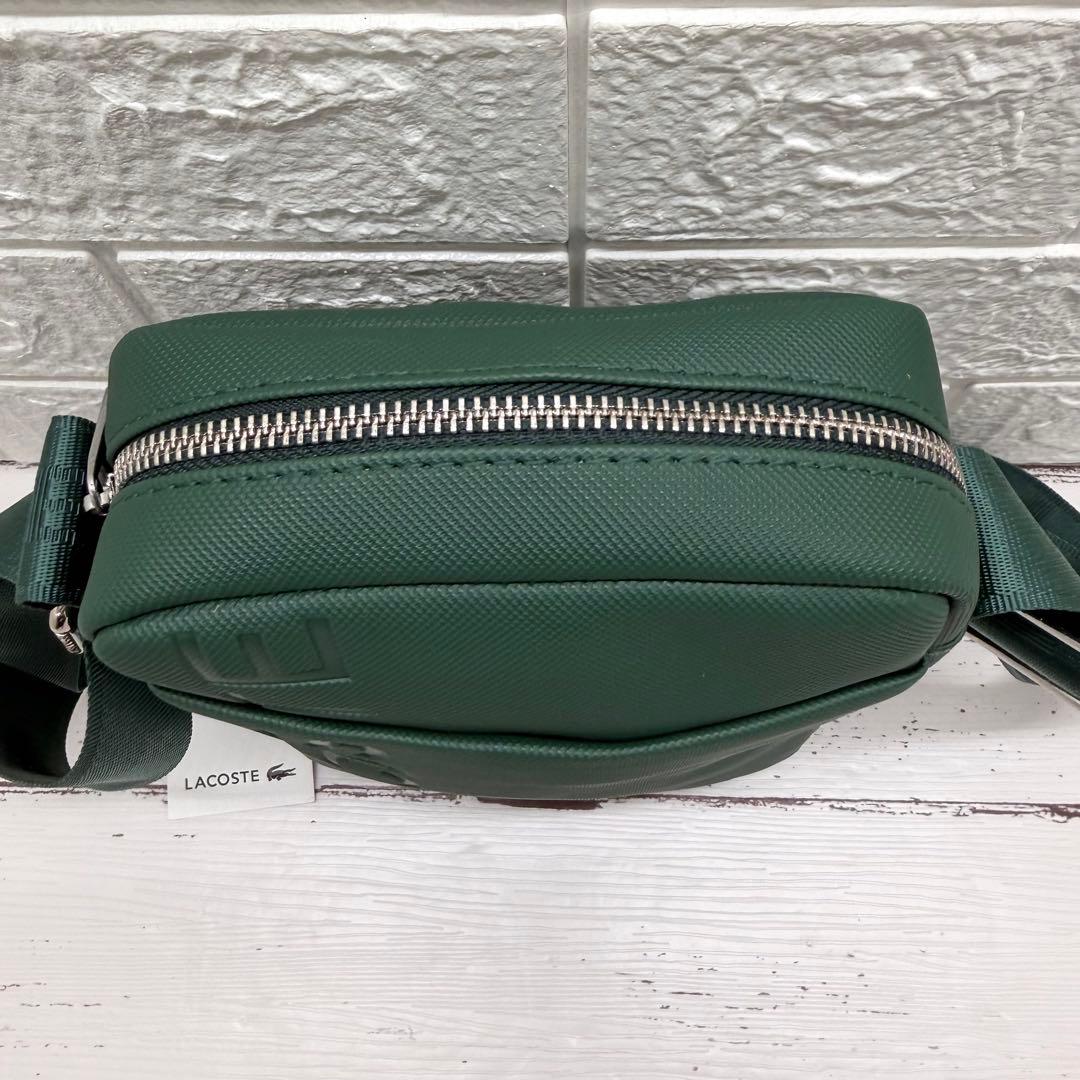 新品・未使用　ラコステ　シャンタコ　鹿の子地エンボスレザー　ショルダーバッグ　緑