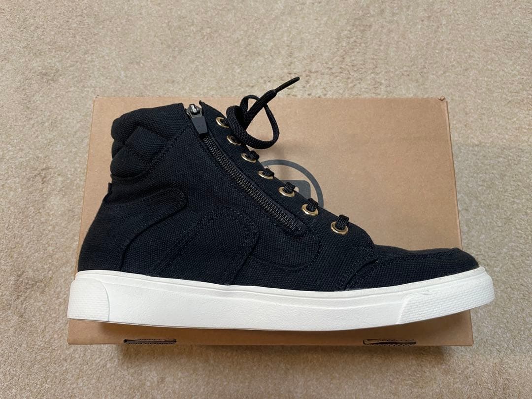 BENESU ブラックハイカットスニーカー