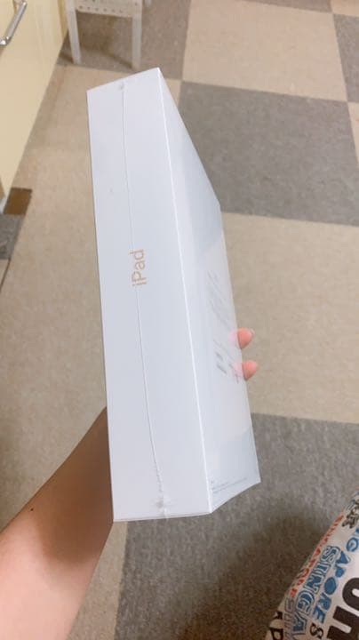 iPad 6 世代   新品未開封-新品-一括払い済みー値下げした‼️