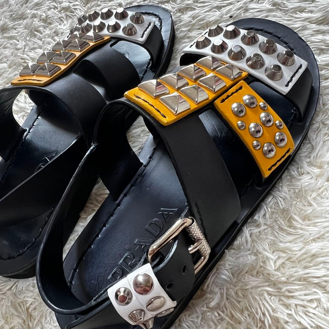 PRADプラダ スタッズ サンダル 38.1/2 (25~25.5くらい)メタル