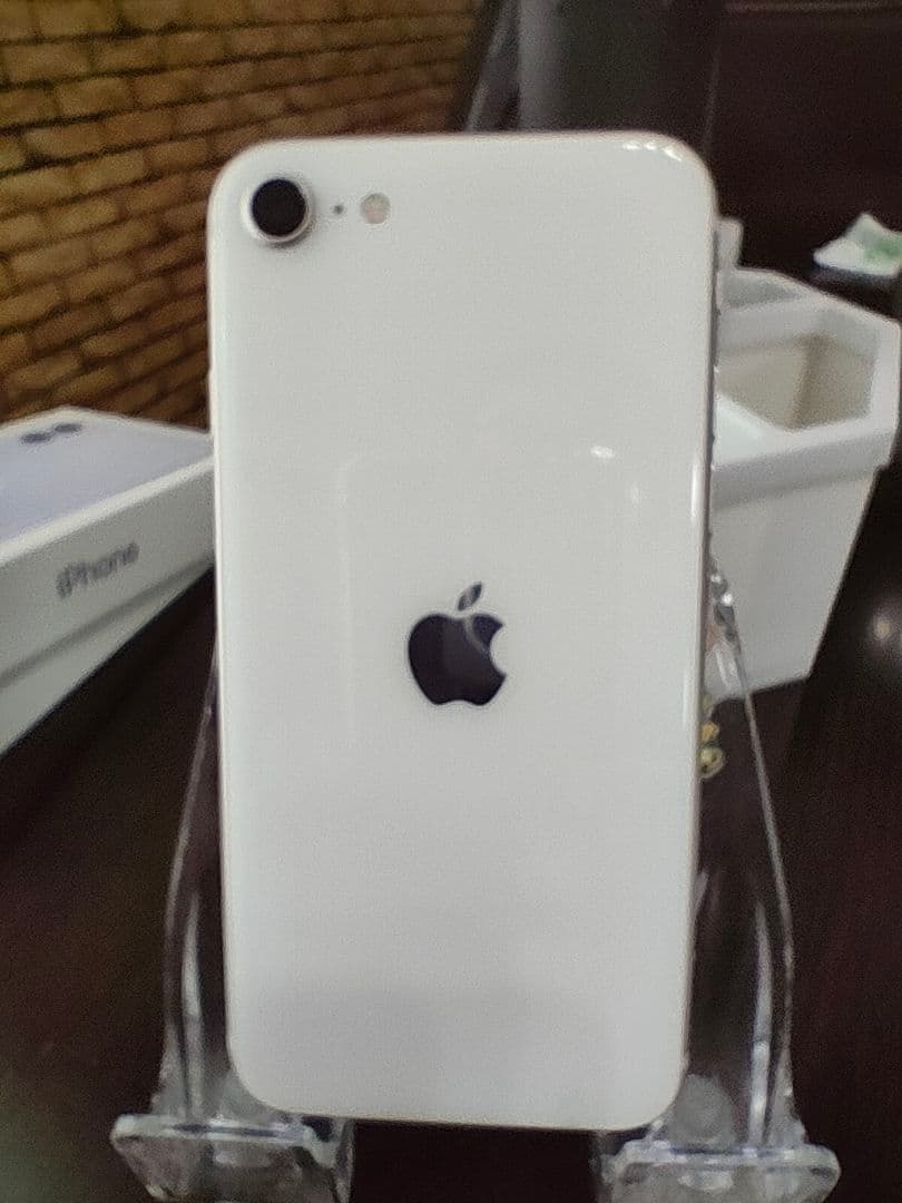 【値下げ】Apple iPhone SE3 64GB