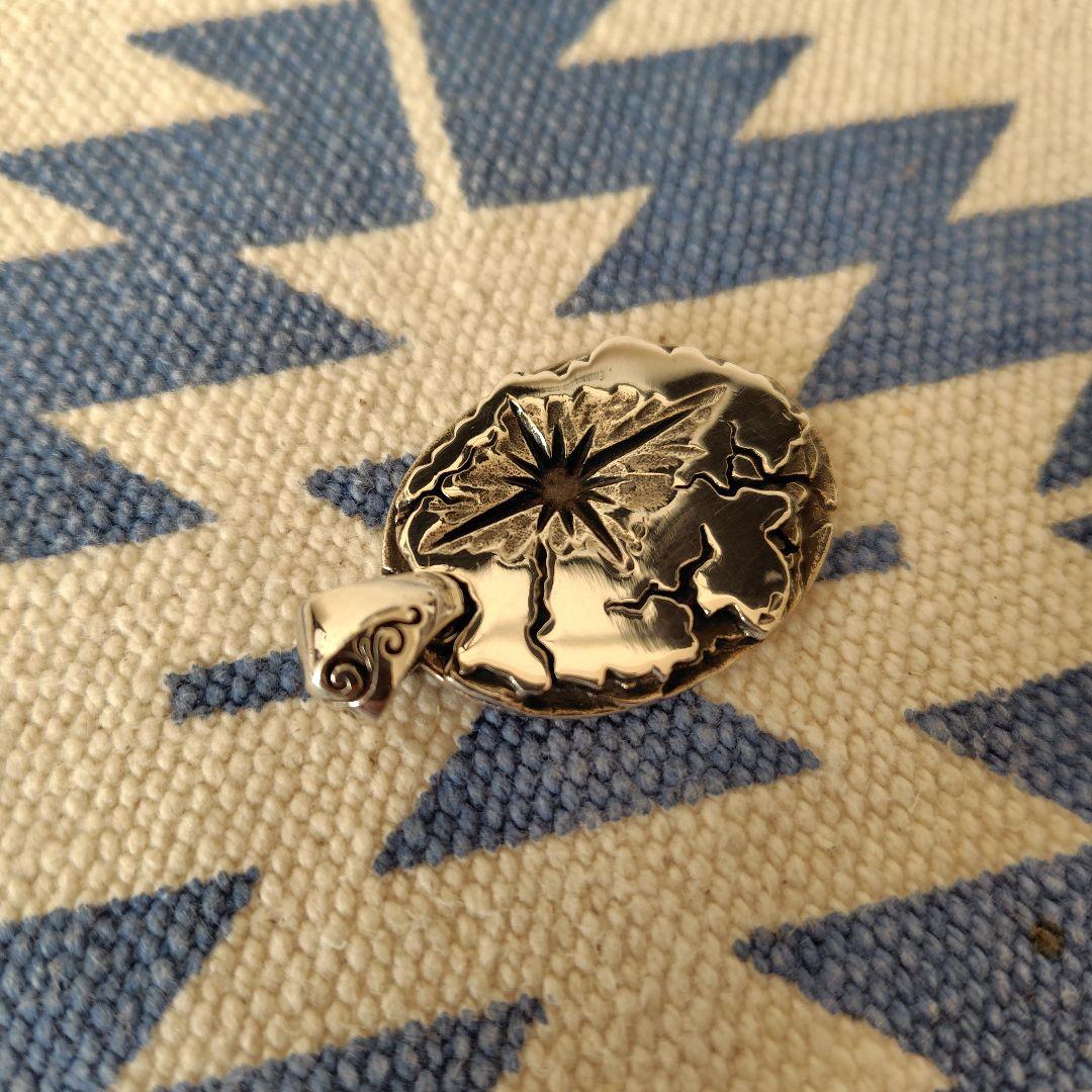 SAAD　シルバートップ　サンシンボル