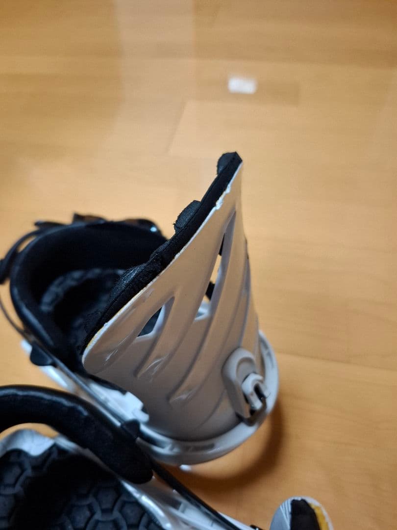 【Yさん限定】Salomon スノーボード ビンディング ホワイト/ブラック