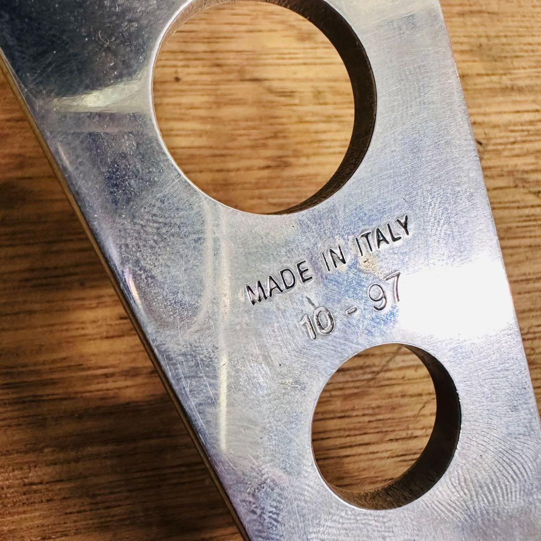 MOMO 159D 10-97 ステアリングホイール 3スポーク