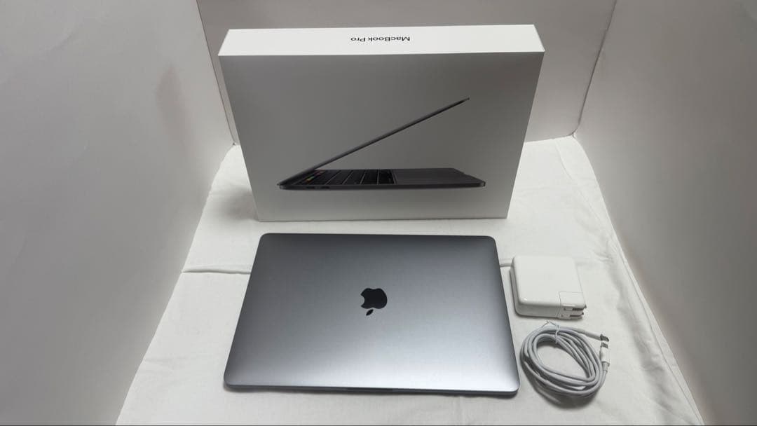 MacBook Pro MXK32J/A 2020年 [スペースグレイ]美品！
