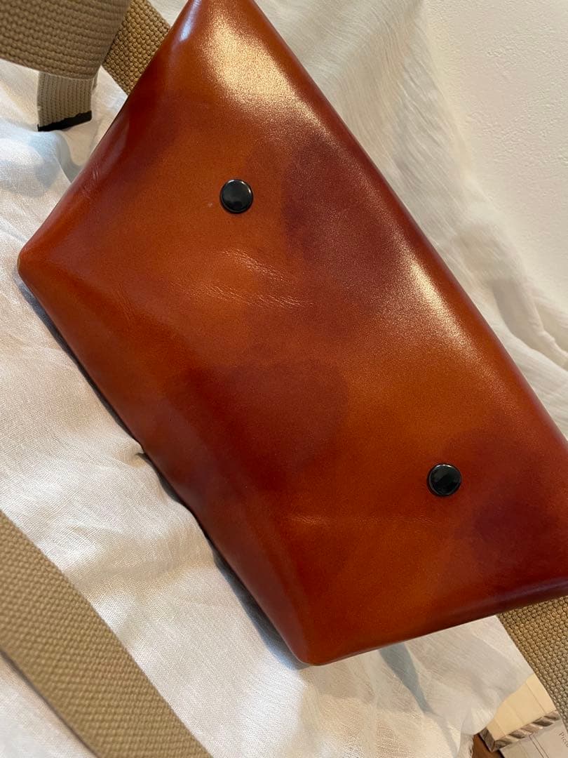 美品　キャメル　Uni&co. メッセンジャーバッグ　1番人気