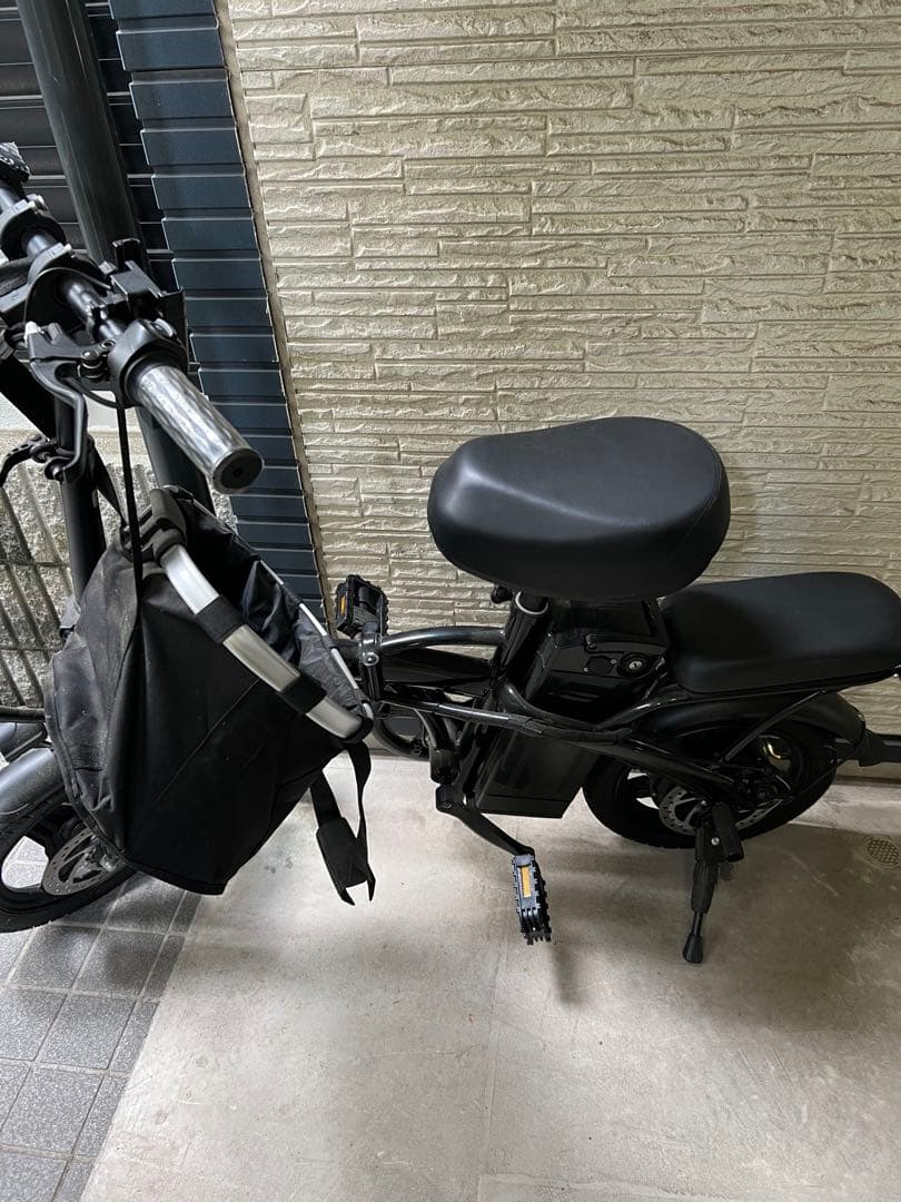 電動アシスト自転車 黒