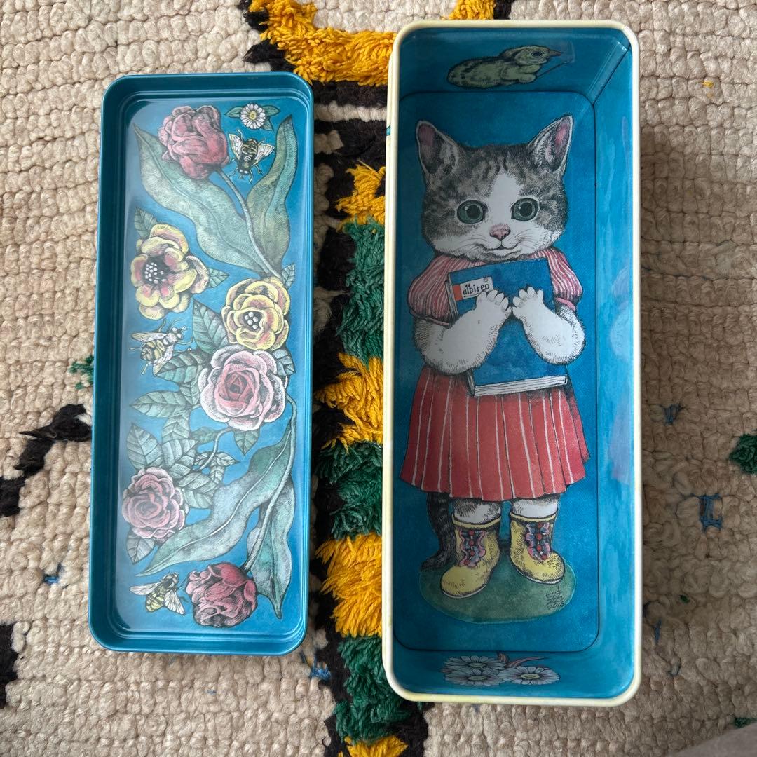 ヒグチユウコさんイラスト ホルベインブリキ缶