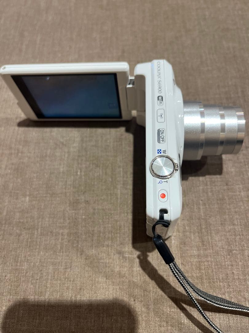 みう　Nikon COOLPIX S6900 ホワイト 簡易動作確認済み