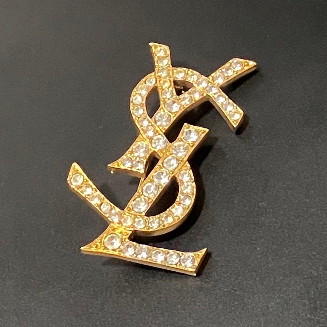 イヴサンローラン［ピンブローチ］ラインストーン　カサンドラロゴ　YSL　ゴールド